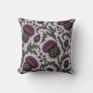 Cojín Decorativo Cardo púrpura gótico – Floral botánico oscuro