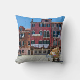 Cojín Decorativo Carro con cajas en Venecia