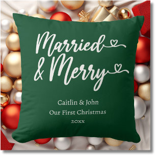 Cojín Decorativo Casados y alegres primer Navidad recién casados ve
