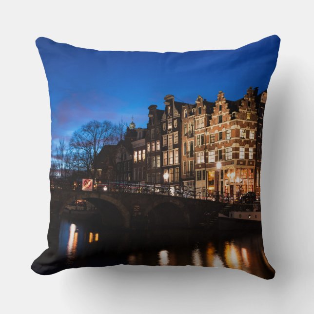 Cojín Decorativo Casas del canal de Amsterdam en la noche (Anverso)