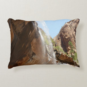 Cojín Decorativo Cascada de Emerald Pool II del Parque Nacional Zio