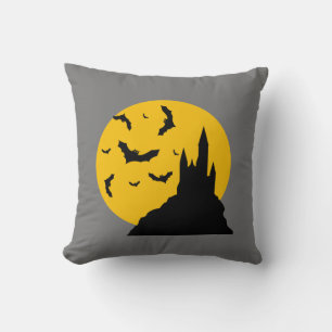 Cojín Decorativo Castillo de Hauned con luna y murciélagos grises