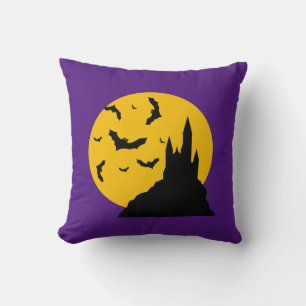 Cojín Decorativo Castillo de Haunted con Luna y Morado de Bats