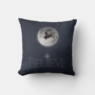 Cojín Decorativo Cerdo volador a través de la luna llena