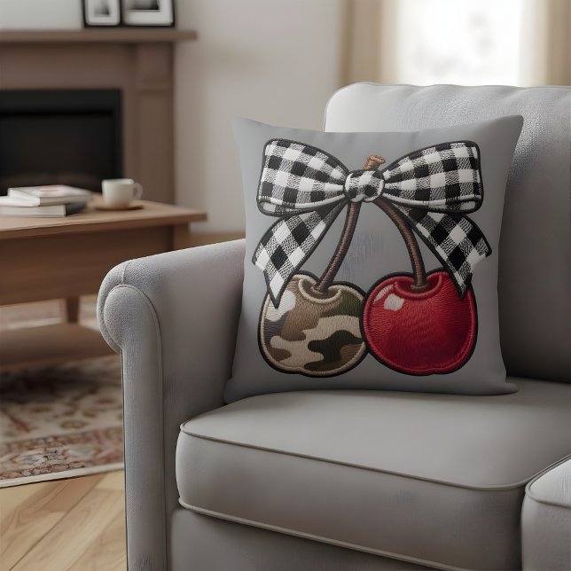 Cojín Decorativo Cherry Bomb Camo & Plaid Faux-Embroidery (Subido por el creador)