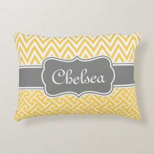 Cojín Decorativo Chevron dominante griego amarillo modela nombre