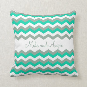 Cojín Decorativo Chevron gris y blanco de la menta de moda