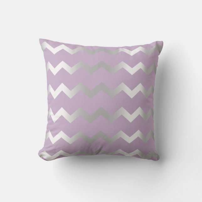 Cojín Decorativo Chevron Silver Gray Strips Lines Lavender (Anverso)