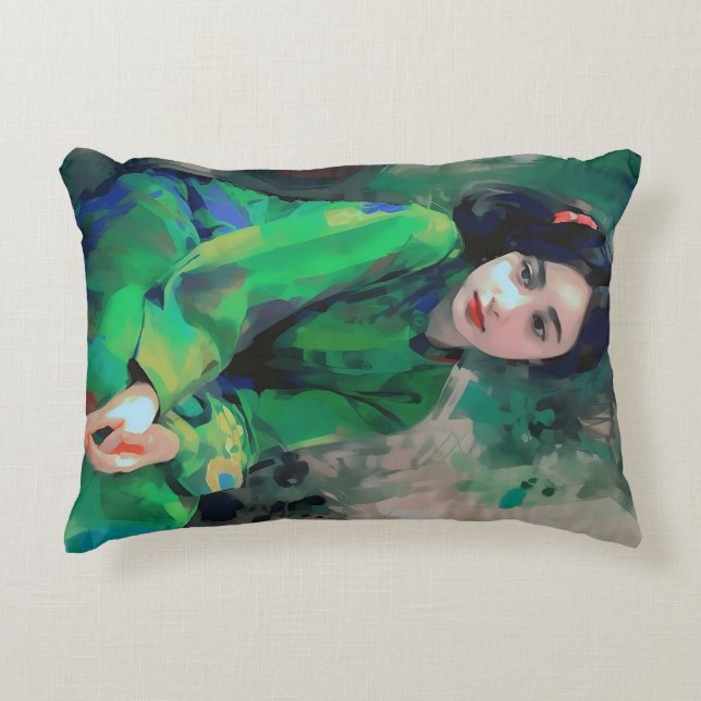 Cojín Decorativo Chica con vestido verde (Anverso)