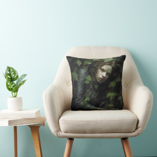 Cojín Decorativo Chica del Bosque Misterioso