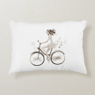 COJÍN DECORATIVO ***CHICA EN BICICLETA** DIVERTIDO