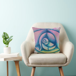 Cojín Decorativo Chica en espacio reducido