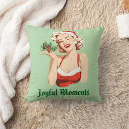 Cojín Decorativo Chica Santa juguetona guiñando con acebo