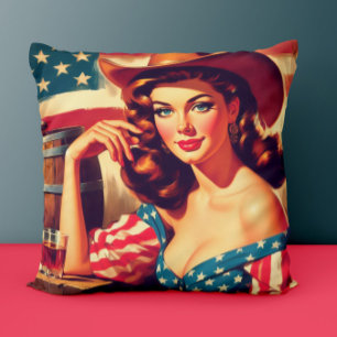 Cojín Decorativo Chica vaquera estadounidense retro pinup