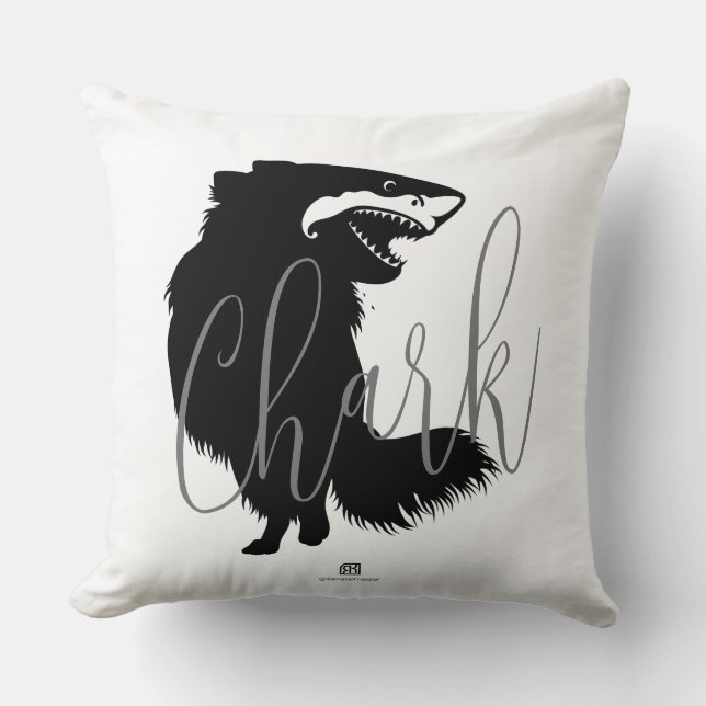 Cojín Decorativo Chihuahua + Tiburón = Cargo (Anverso)