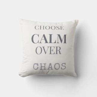 Cojín Decorativo Choose Calm Over Chaos Minimalist Quote Typography