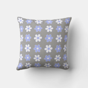 Cojín Decorativo Cielo Azul y Flores Blancas sobre Gris Plateado
