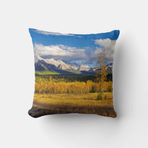 Cojín Decorativo Cielos azules y nubes sobre una pradera