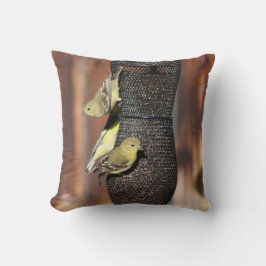 Cojín Decorativo Cierre de las aletas de oro en el alimentador de a