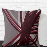 Cojín Decorativo Cintas abstractas de arte de borgoña gris<br><div class="desc">La almohada gris y borgoña presenta un diseño artístico moderno de cinta con tonos burdeos y grises con acentos blancos sobre un fondo gris. Esta composición abstracta se construye sobre combinaciones de cintas repetidas que cruzan, que se superponen y entrelazan para formar un interesante diseño artístico. Los acentos grises, burdeos,...</div>