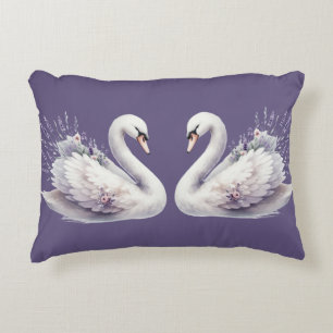 Cojín Decorativo Cisne de Acuarela con Florales de Lavanda