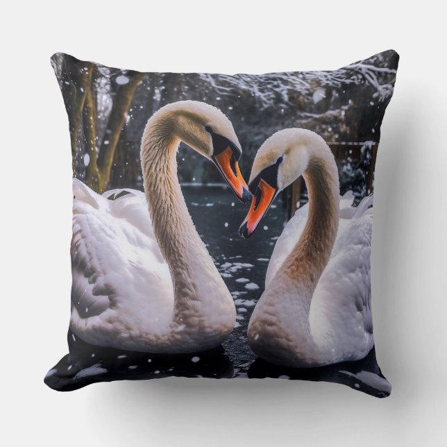 Cojín Decorativo Cisnes románticos en un país maravillosamente inve (Anverso)