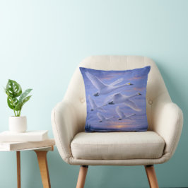 Cojín Decorativo Cisnes Whooper al Anochecer