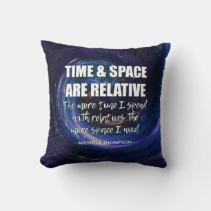 Cojín Decorativo CITA DIVERTIDA DE TIEMPO Y ESPACIO Nombre Personal
