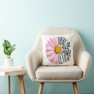 Cojín Decorativo Cita Inspiradora y Margarita Rosa