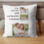 Cojín Decorativo Cita romántica en pareja de jóvenes de la era mode<br><div class="desc">Cita romántica en pareja de jóvenes de la era moderna</div>