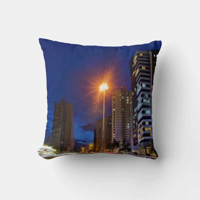 Cojín Decorativo Ciudad Londrina de la noche (Anverso)