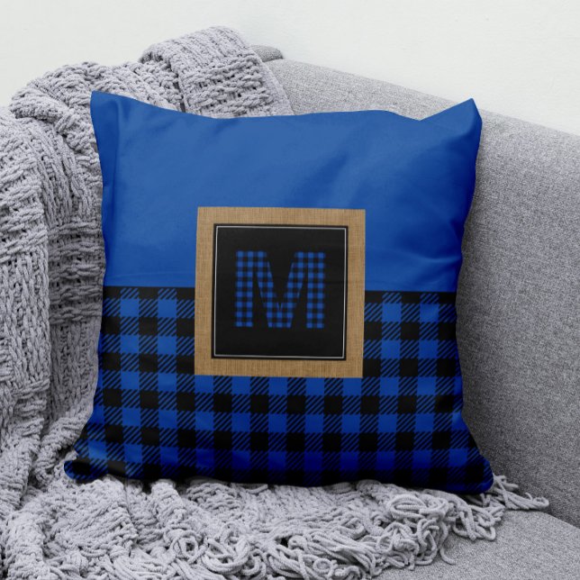 Cojín Decorativo Clásico Blue Buffalo Plaid Gingham Monograma (Monogram Blue and Black Buffalo Check Pillow )