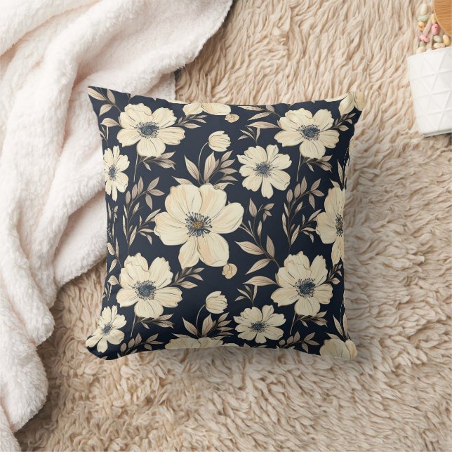 Cojín Decorativo Classic Cream Flowers On Dark Navy Blue Background (Manta)