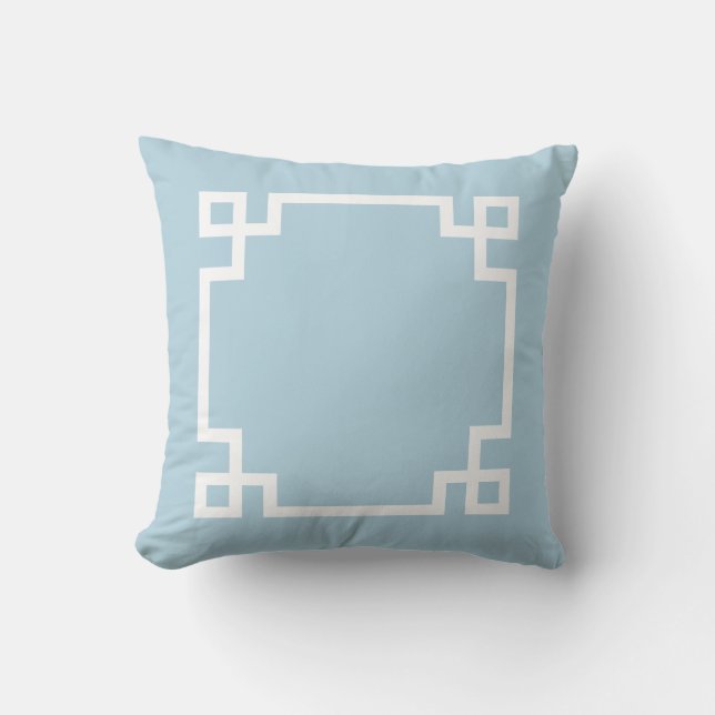 Cojín Decorativo Clave griega azul cielo y blanca (Anverso)