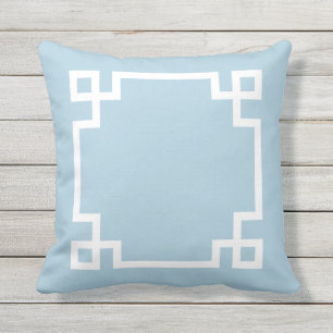 Cojín Decorativo Clave griega azul cielo y blanca
