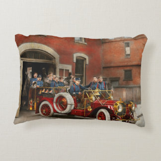 Cojín Decorativo Coche de bomberos - la escuadrilla 1911 del vuelo