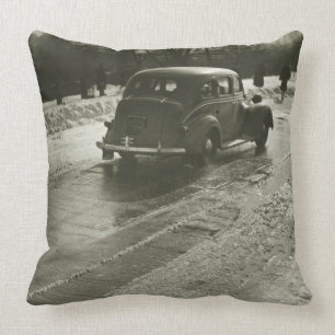Cojín Decorativo Coche en el camino