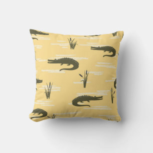 Cojín Decorativo Cocodrilos vintage: Patrón amarillo sin foco