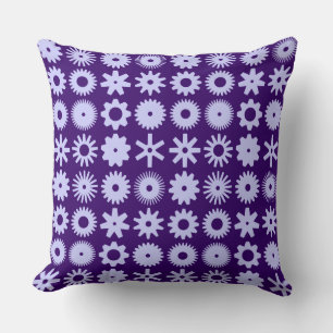 Cojín Decorativo Cogs - Azul polvo sobre púrpura profunda