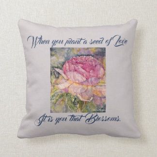 Cojín decorativo color de rosa rosado de la poesía