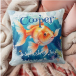 Cojín Decorativo Colorful Funny Goldenfish Pet Fans<br><div class="desc">Colorful Funny Goldenfish Pet Fans Throw Pillow. Celebrate your love for pet goldfish with our Colorful Funny Goldfish Pet Fans Throw Pillow. This vibrant and playful pillow is the perfect addition to any goldfish lover's home decor, adding a touch of whimsy and charm. The pillow features a delightful design of...</div>