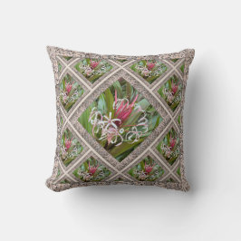 Cojín decorativo con hermosas flores rosadas