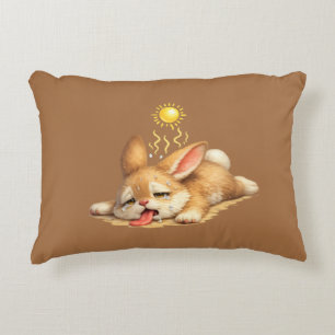 Cojín Decorativo Conejito Lindo Descansando Bajo el Sol Ardiente Il