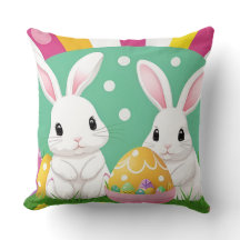 Conejitos adorables de Pascua con huevos decorativ