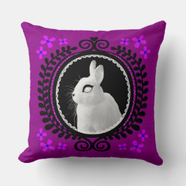 Cojín Decorativo Conejo Blanco Extraño: Magenta, Negro & Azul