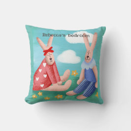 Cojín Decorativo Conejos de aspecto retro con un colchón de nombre 