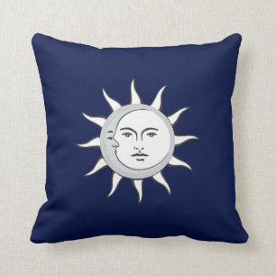 Cojín Decorativo Conjunción de Luna y Sol sobre Azul Marino