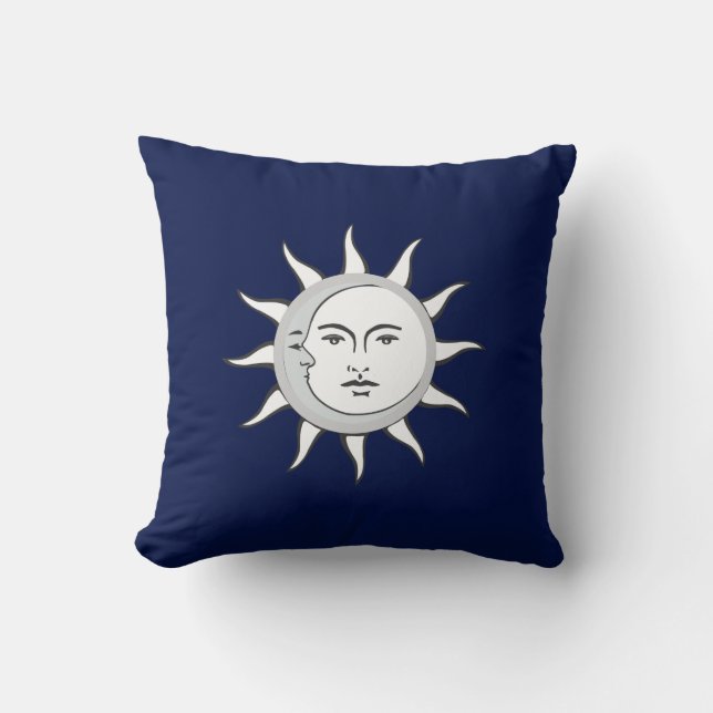 Cojín Decorativo Conjunción luna y sol sobre azul marino (Anverso)