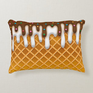 Cojín Decorativo Cono de Waffle con Goteo de Helado de Chocolate y 