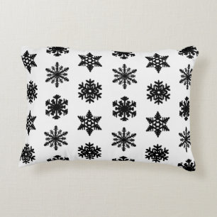 Cojín Decorativo Copos de nieve de Ikat - blanco y negro